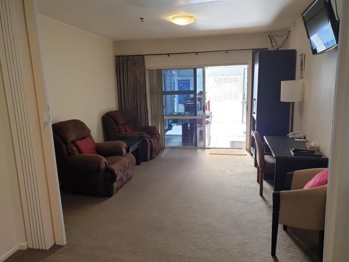 At Eden Park Motel Auckland Bagian luar foto