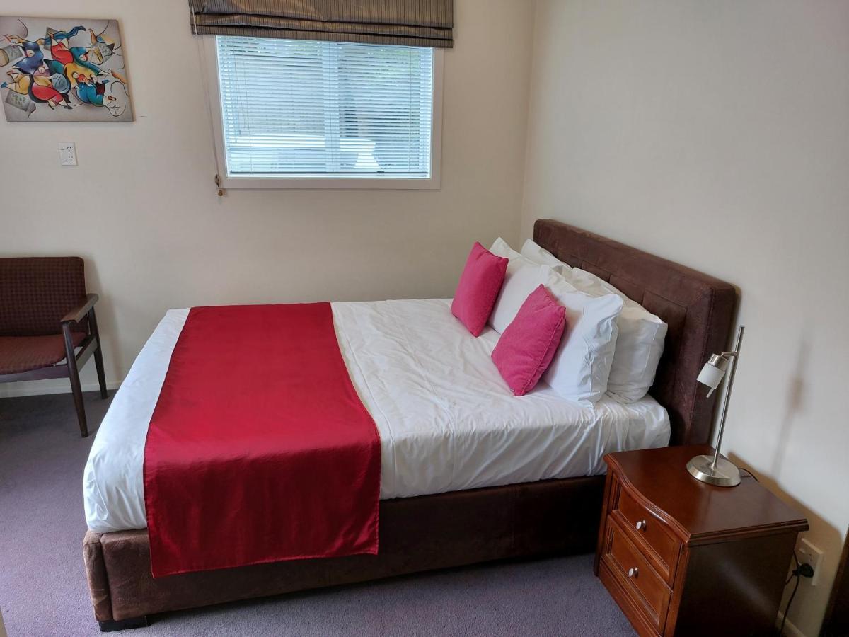 At Eden Park Motel Auckland Bagian luar foto