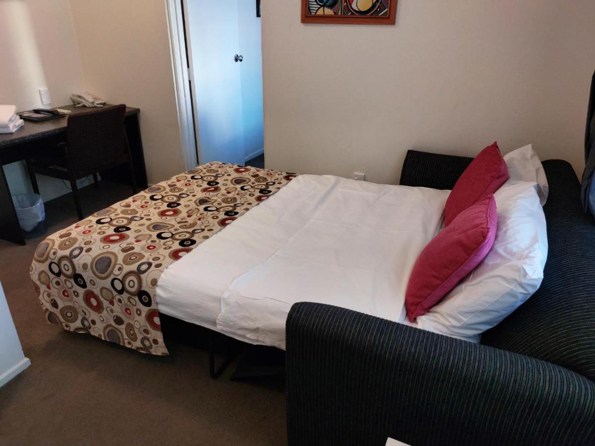 At Eden Park Motel Auckland Bagian luar foto